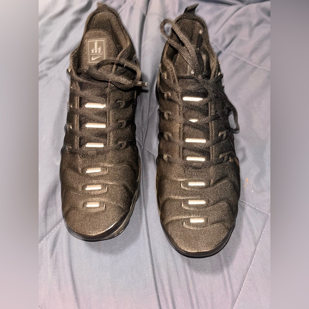 Vapormax plus triple black
